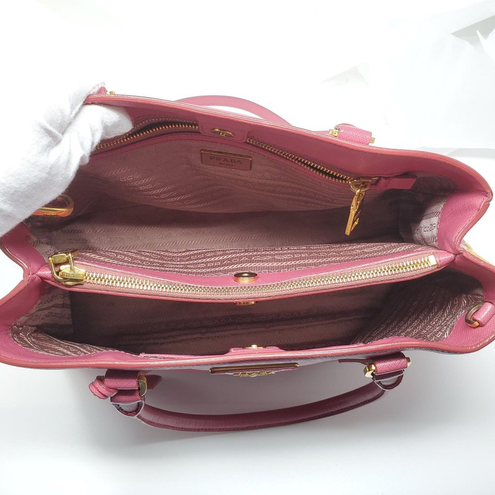 Auth Prada Galleria Medium Saffiano Crossbody Bag - Picture 13 of 16